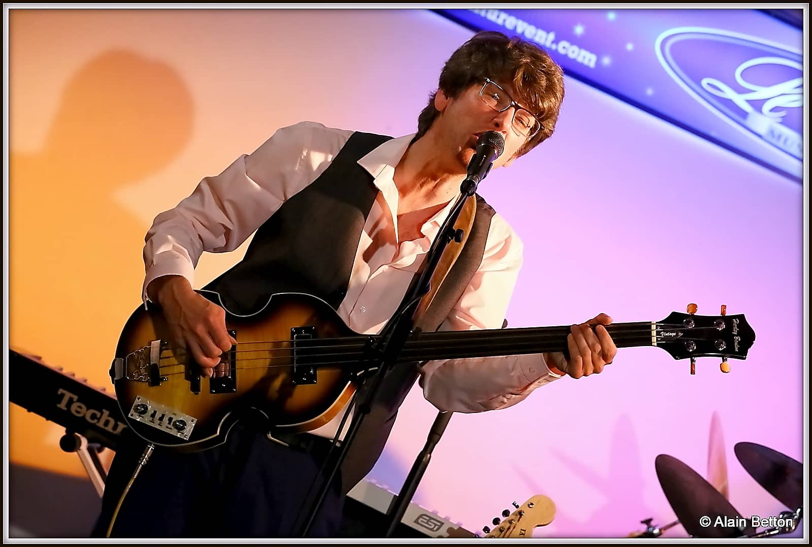 Jason Kingsley (7) Paris Move