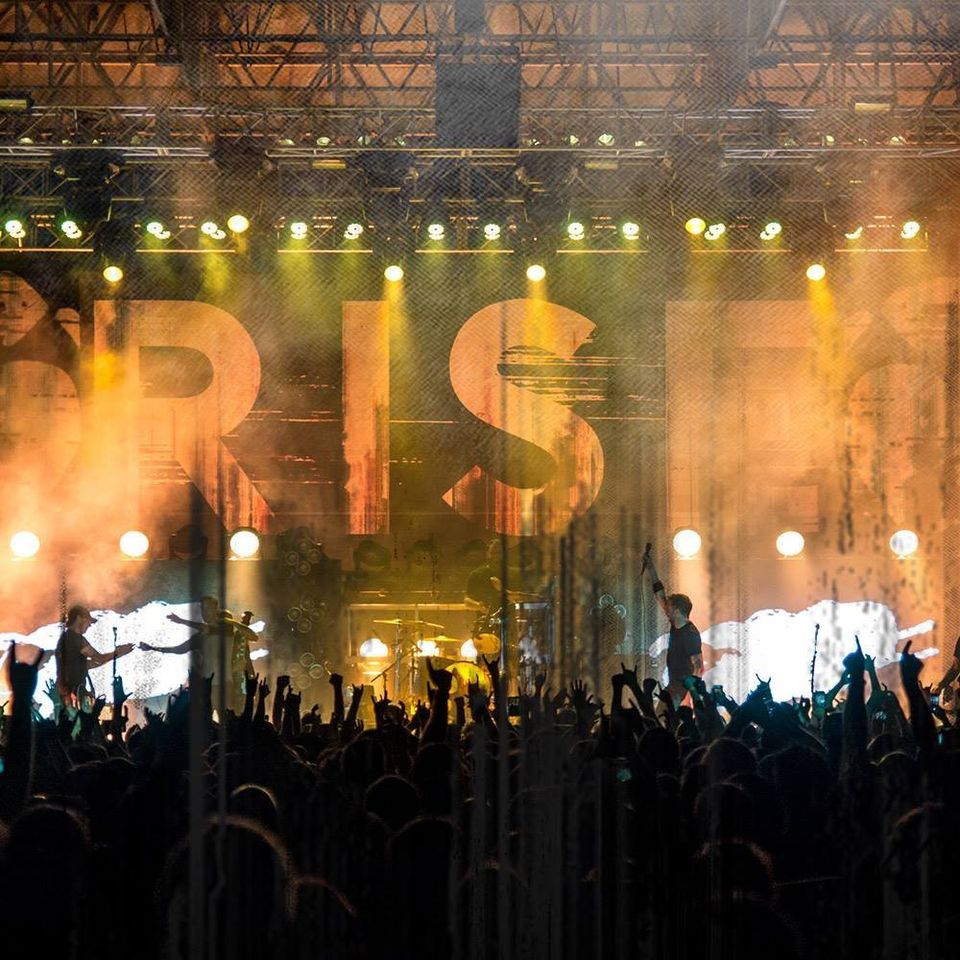 RISE AGAINST (3)