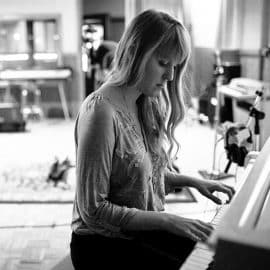 ANNA ELIZABETH LAUBE - Annamania