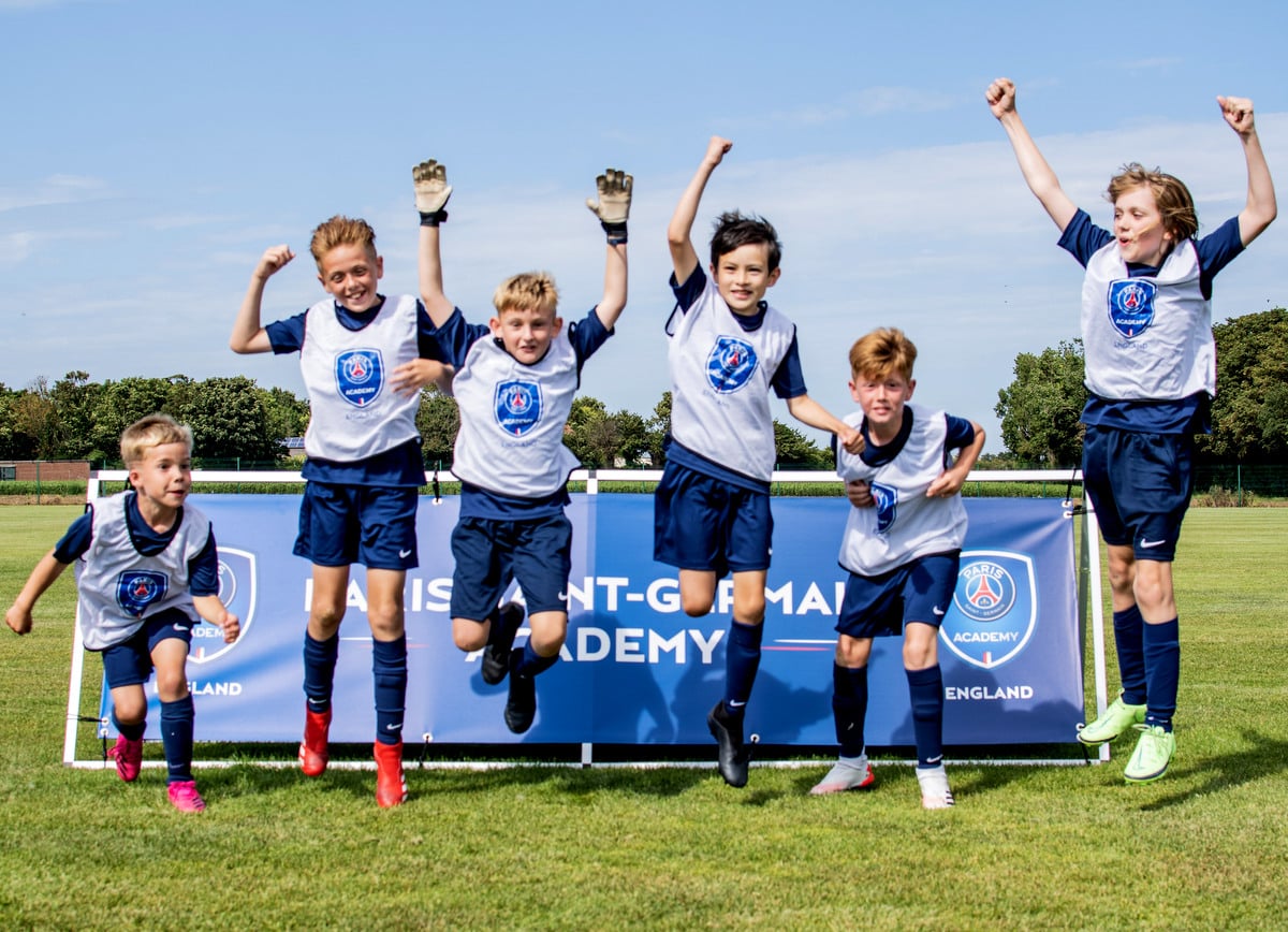 Camp foot PSG Academy en Angleterre en été