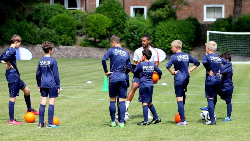 Le camp foot d'été Paris Saint-Germain Academy England